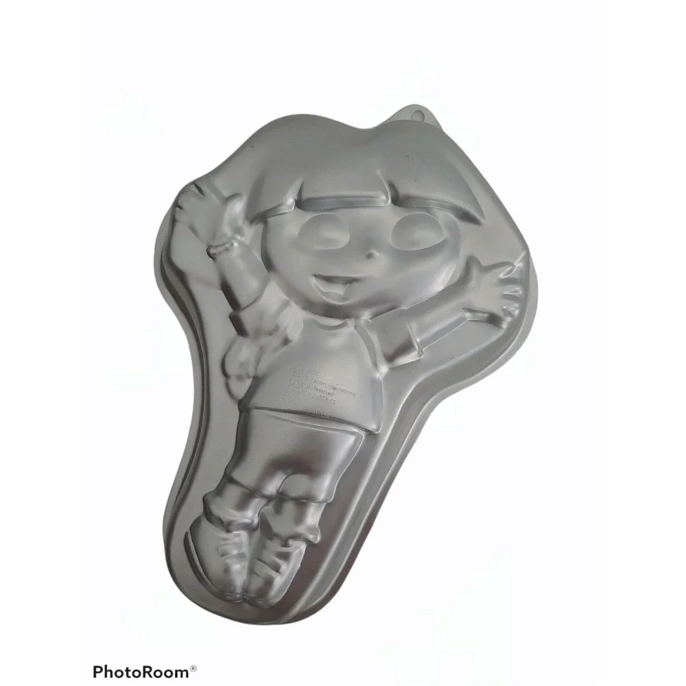 Dora The Explorer Cake Pan Tin Wilton 2003 #2105-6300 never used